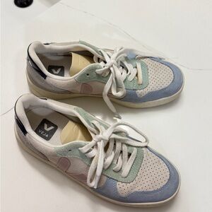 Veja White Sneakers with Eco-Friendly Design and Comfort